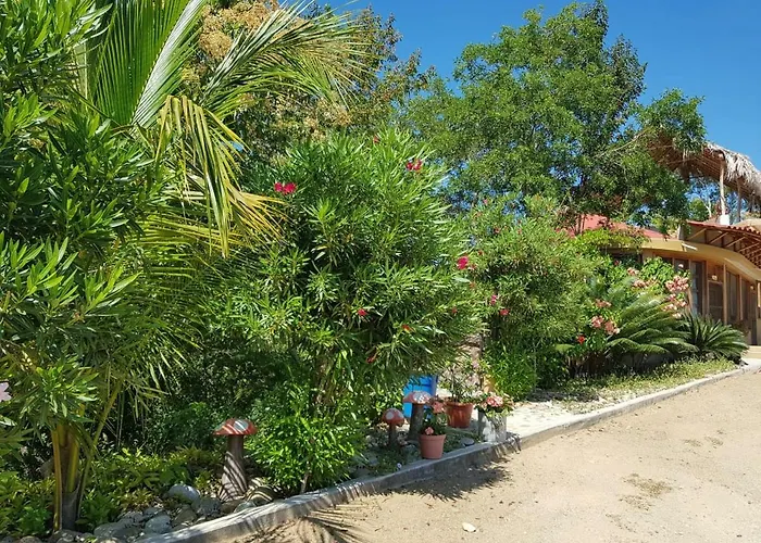 El Eden Bungalows