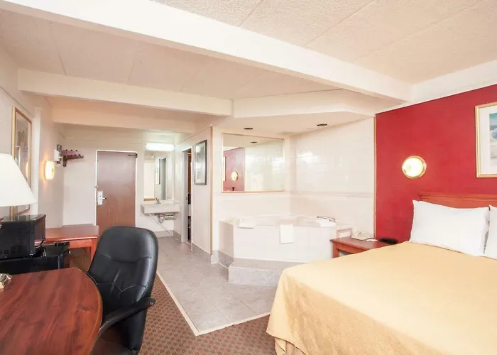 Days Inn By Wyndham Columbia I-70