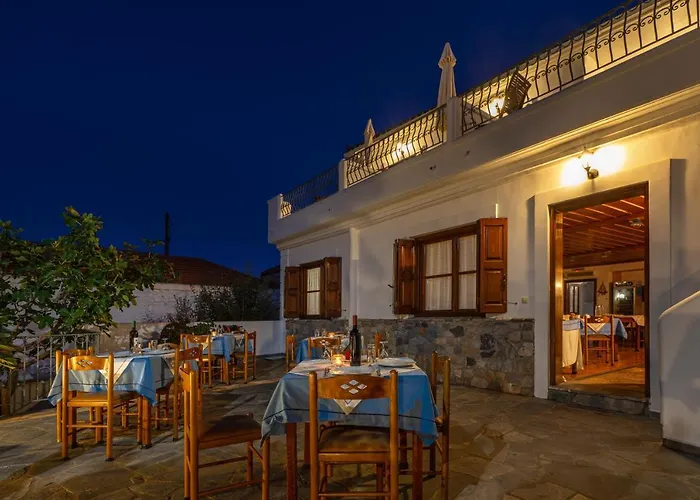 Hotel Paraliako Kyparissi
