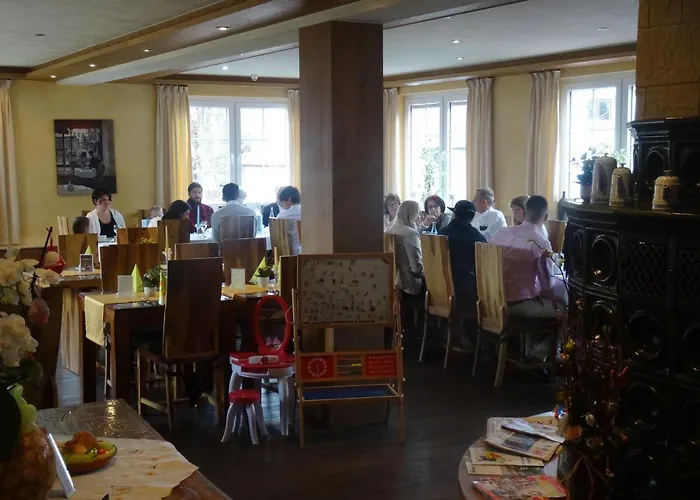 Hotel 4 Jahreszeiten mit Restaurant