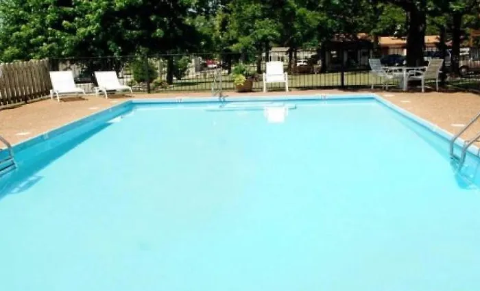 The Parkwood Inn & Suites