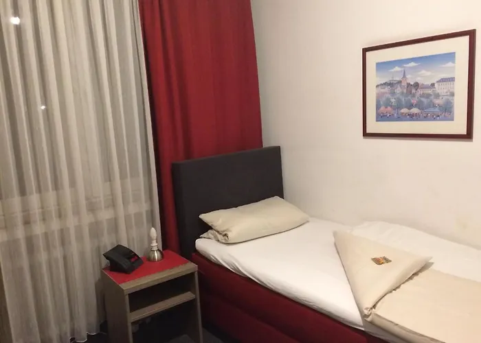 Central Hotel