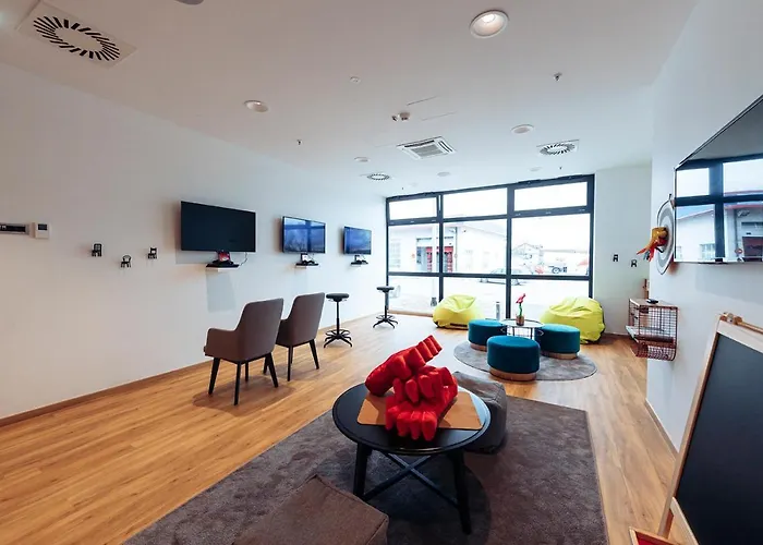 Antunovic Hotel East