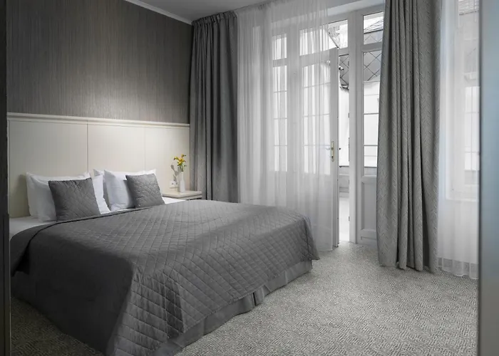 Promenada Romantic Hotel