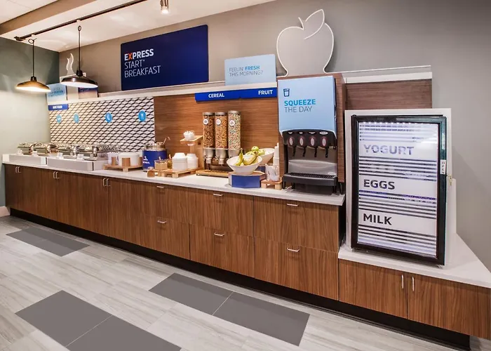 Holiday Inn Express & Suites Canyonville